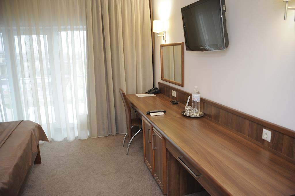 Porto Riva Hotel Zaporizhia Cameră foto
