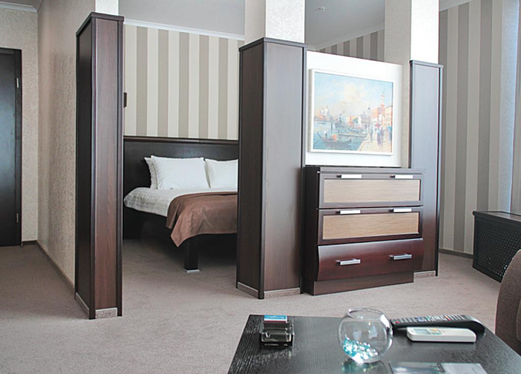 Porto Riva Hotel Zaporizhia Cameră foto